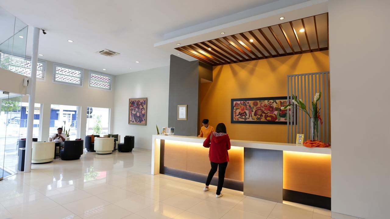 Hotel Quirin Semarang Eksteriør billede