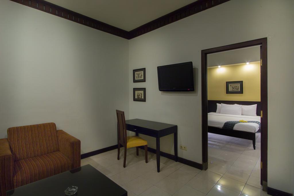 Hotel Quirin Semarang Værelse billede