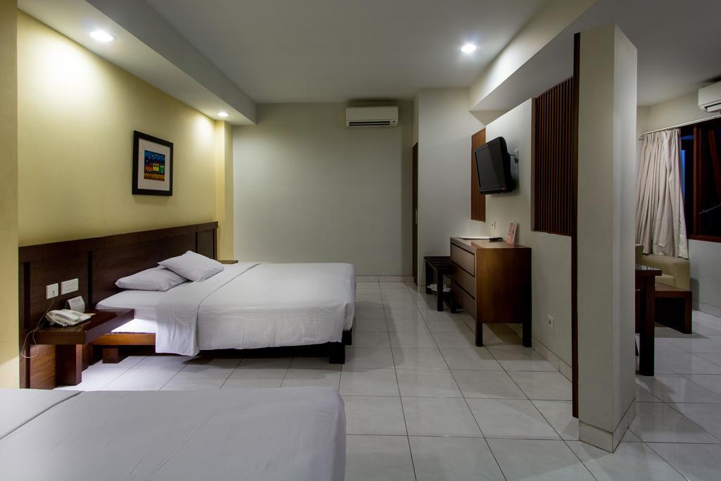 Hotel Quirin Semarang Værelse billede