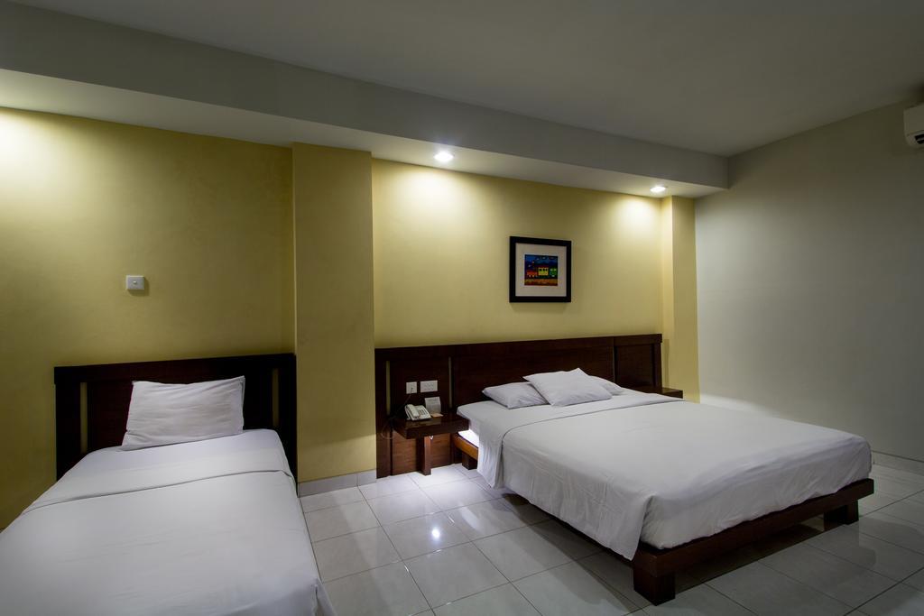 Hotel Quirin Semarang Værelse billede